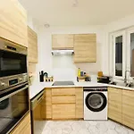 Appartement de luxe juste à côté des Champs-Élysées