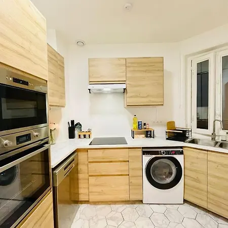 Appartamento De Luxe Juste A Cote Des Champs-elysees