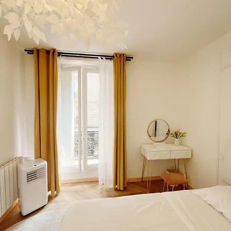 Appartamento De Luxe Juste A Cote Des Champs-elysees